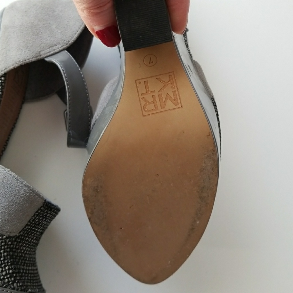 Shoes - Picture 8 of 8